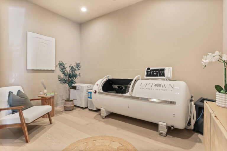 Oxygen therapy chamber